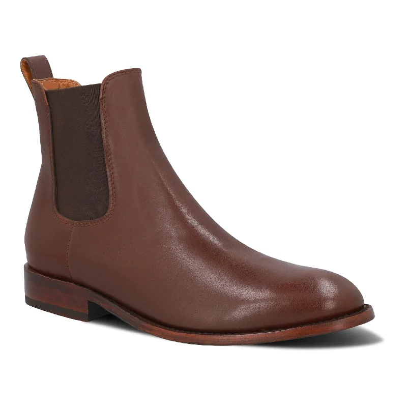 Here are 50 long-tail keywords for "men Chelsea Boots" in English:The Diplomat - Bourbon