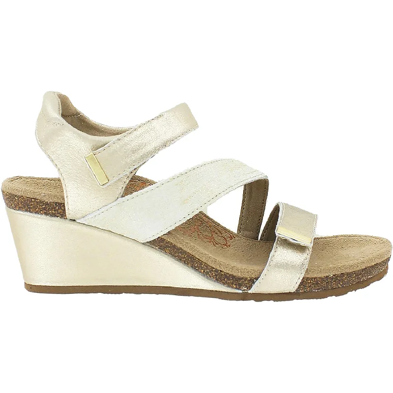 Men's sandals with a cushioned footbedWomen's Aetrex Brynn Gold Leather