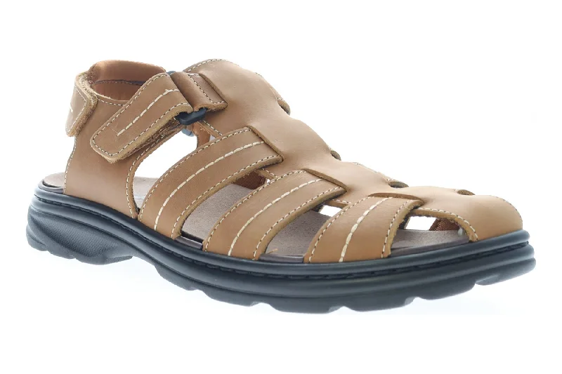 Men's sandals with a flexible sole for easy movementHunter