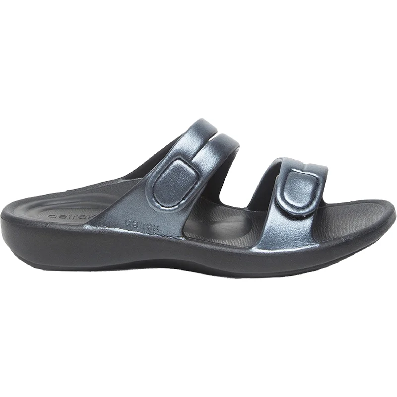 Men's sandals with a perforated leather upper for ventilationWomen's Aetrex Janey Sport Pewter EVA