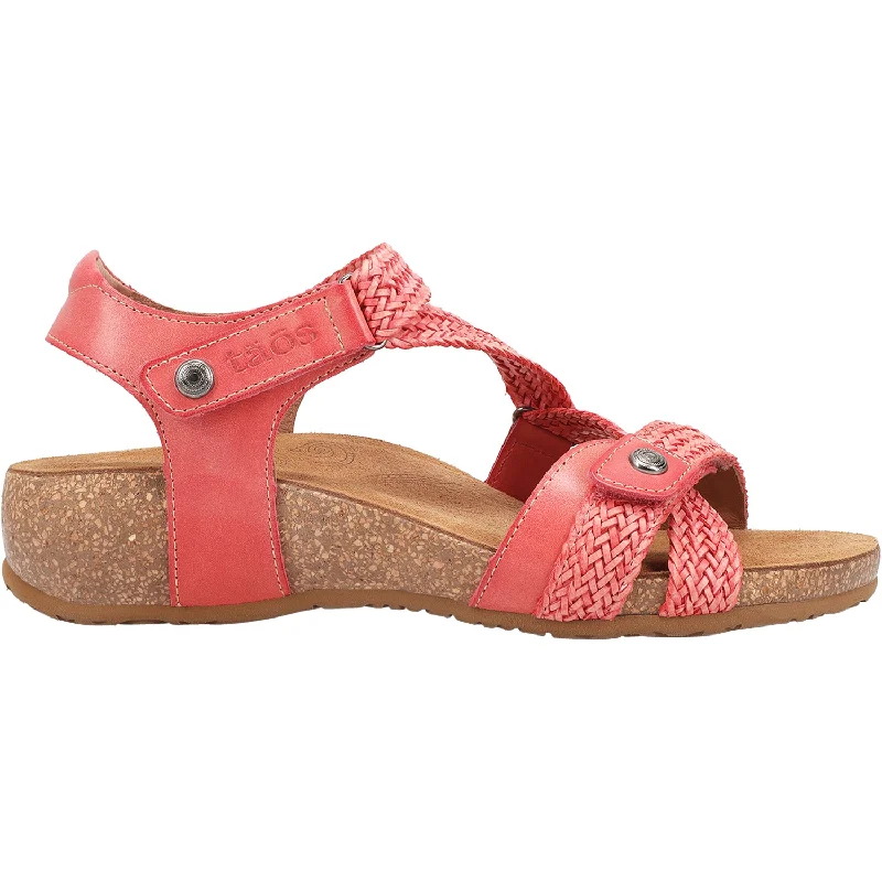 Men's sandals with a contrast stitching detailWomen's Taos Trulie Coral Leather