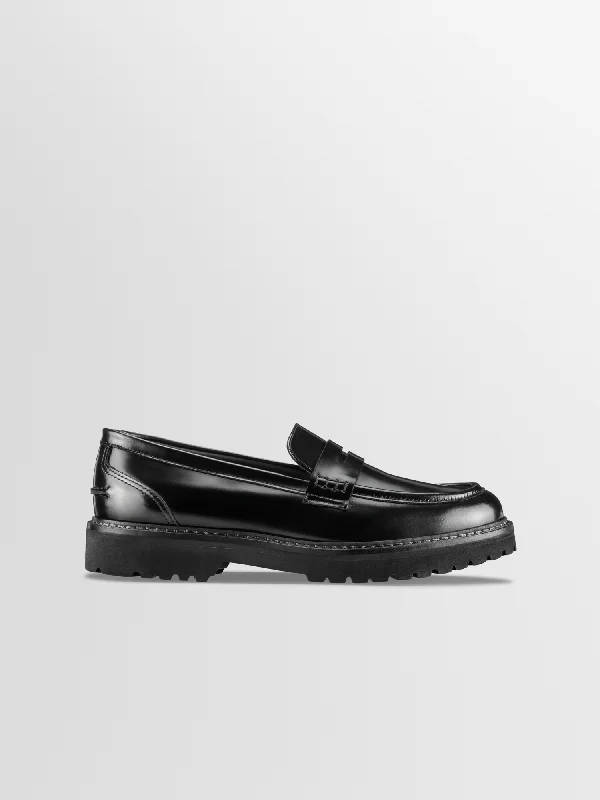 Men's loafers with a leather lacing systemArezzo in Nero