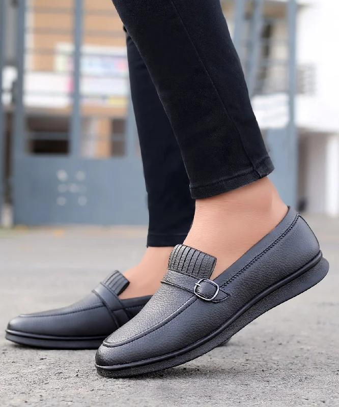 Men's casual shoes with a logo patch on the tongueBacca Bucci ROME Dress Loafers Moccasins & Driving Shoes