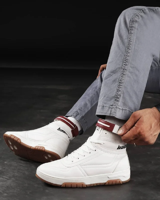 Men's casual shoes with a removable footbed for cleaningBacca Bucci SWAGGER High-Top Sneakers