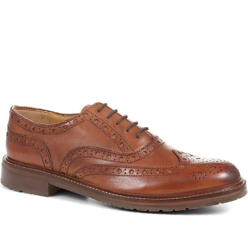 Men's casual shoes with a logo patch on the tongueBertie Oxford Men's Brogues - BERTIE / 319 278