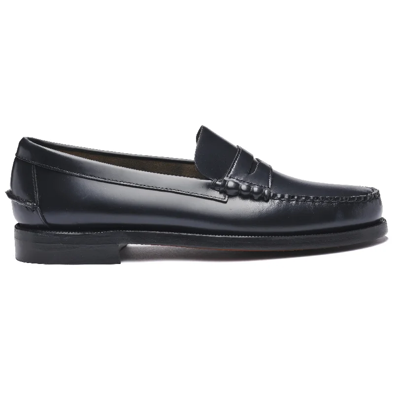 Men's loafers with a leather lacing systemClassic Dan - Navy Blue