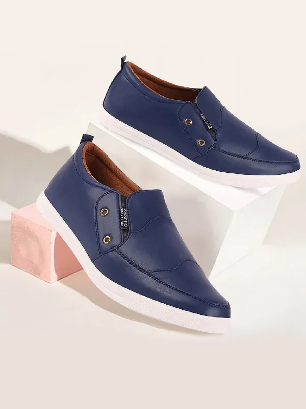 Men's loafers with a low - heeled designMen Blue Casual Slip-On Loafers