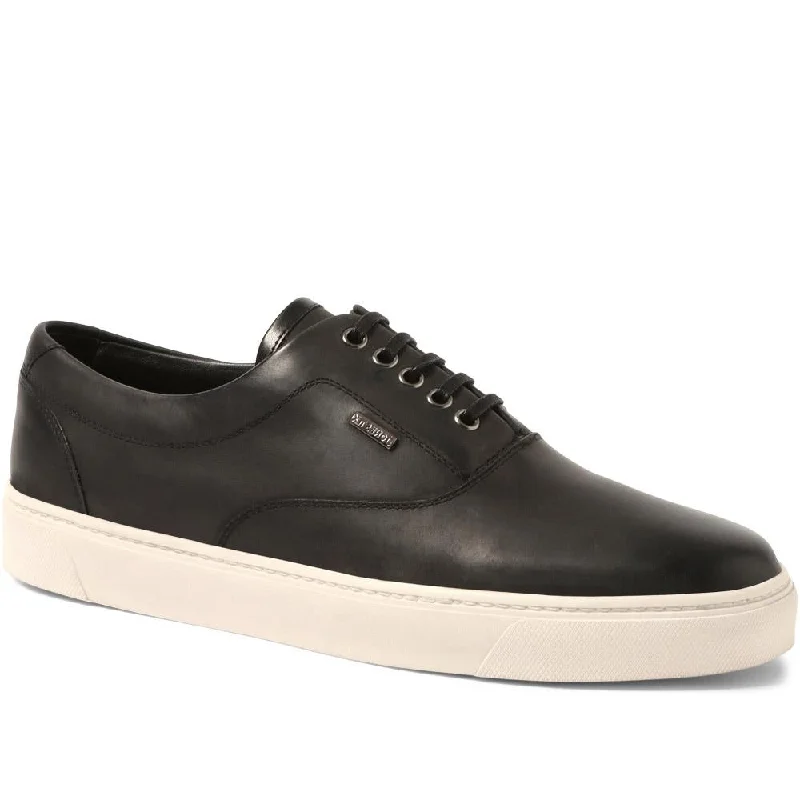 Men's casual shoes with a stretchy side panelLeather Lace-up Trainers - HARROGATE / 323 411