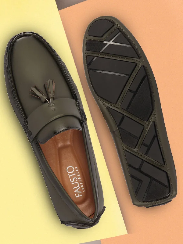 Men's loafers with a decorative buckleMen Olive Driving Outdoor Tassel Loafer and Moccasin Shoes