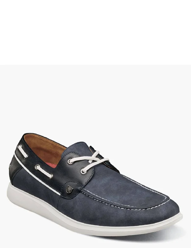 Men's loafers with a decorative buckleMen's Reid Moc Toe Boat Shoe In Navy