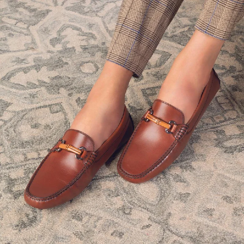 Men's loafers with a pointed toe for a stylish appearanceThe Mirocleto Brown Men's Handcrafted Leather Driving Loafers Tresmode