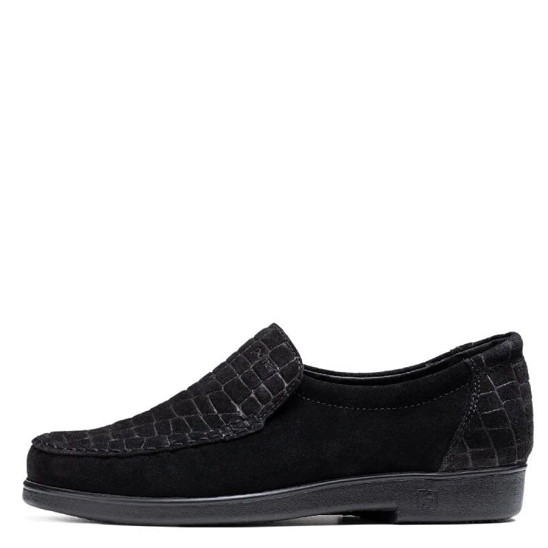 Men's loafers in a neutral color like black or brownTOPI Men’s Limited-Edition loafers