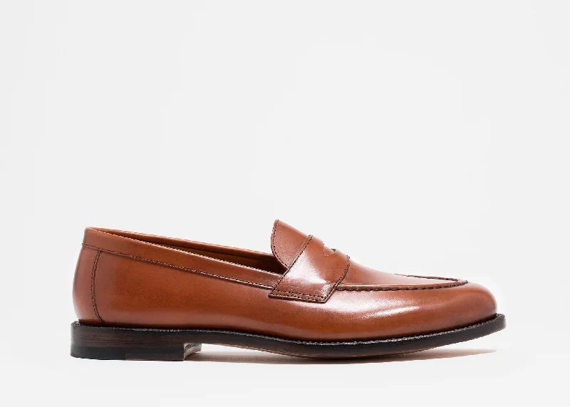 Men's loafers with a cushioned footbedTraveler Penny Chestnut Calf