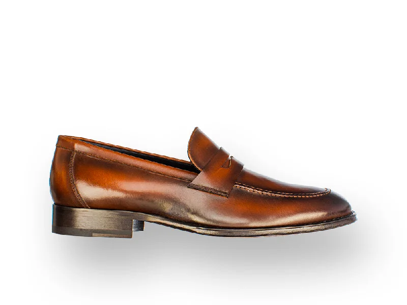 Men's loafers with a leather lacing systemUliassi