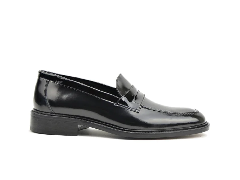 Slip - on men's loafers for easy wearUliassi