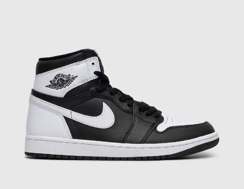 Men's high - top sneakers with a canvas upperJordan 1 Retro High OG Black / White - White