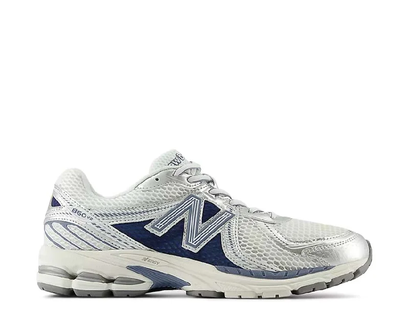 Men's sneakers with a stretchy side panel for flexibilityNew Balance 860v2