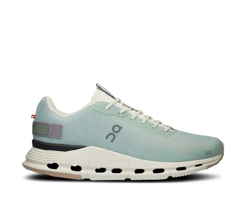 Men's sneakers with a decorative logo on the sideOn Cloudnova Form W