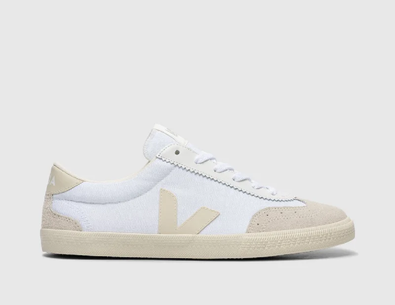 Men's sneakers with a lace - up closure and a tongueVEJA Volley White / Pierre