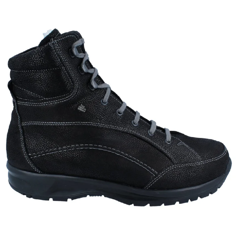 Men's suede ankle boots in a distressed styleWhistler Insulated Leather Men's Ankle Boots